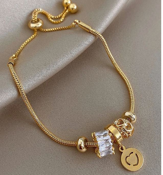 bransoletka z charmsem