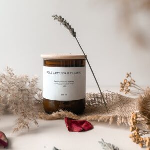 naturalna świeca z lawendą